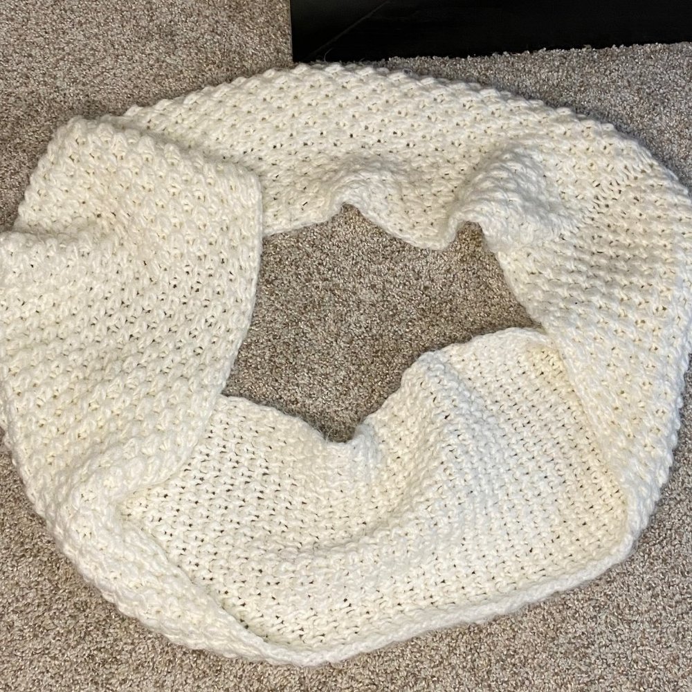 White Infinity Scarf - Picture 2 of 2
